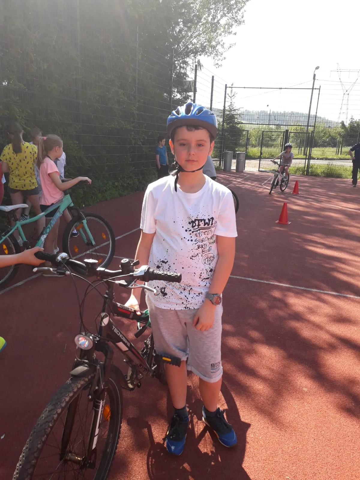 PHOTO 2019 06 05 21 29 22