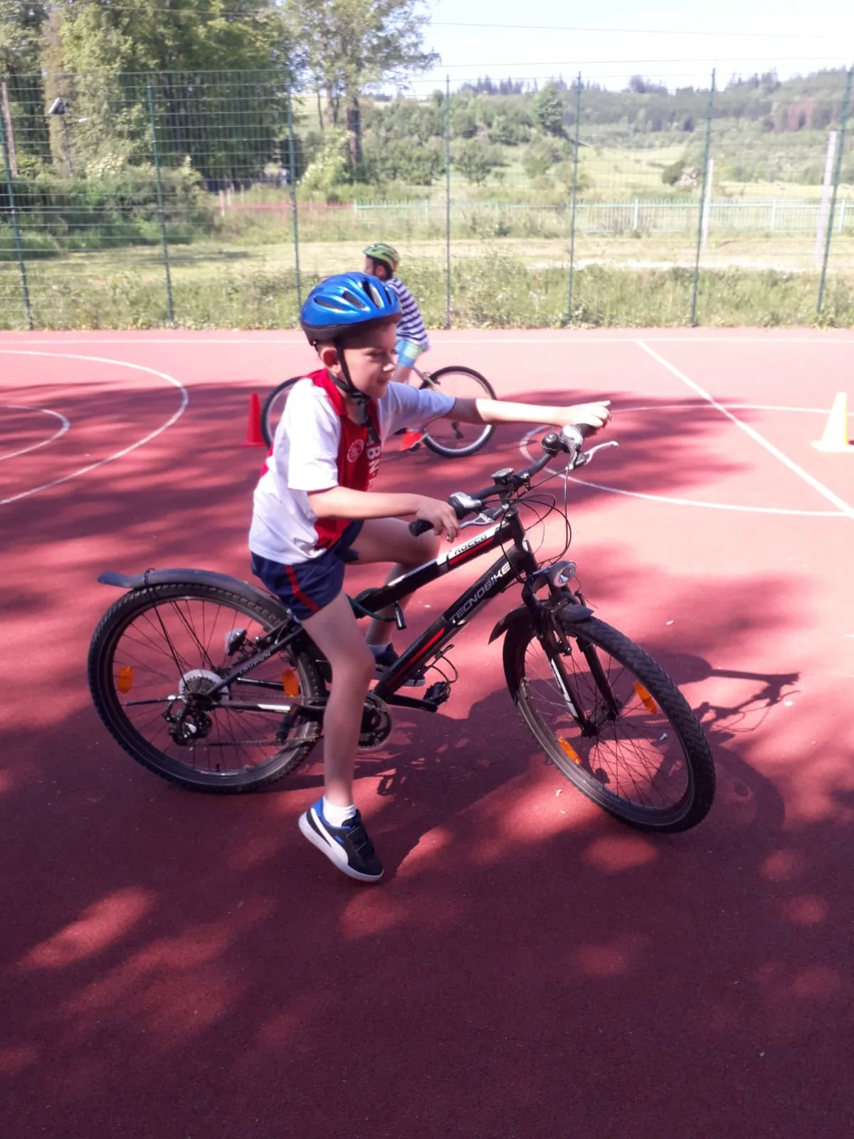 PHOTO 2019 06 05 21 30 02