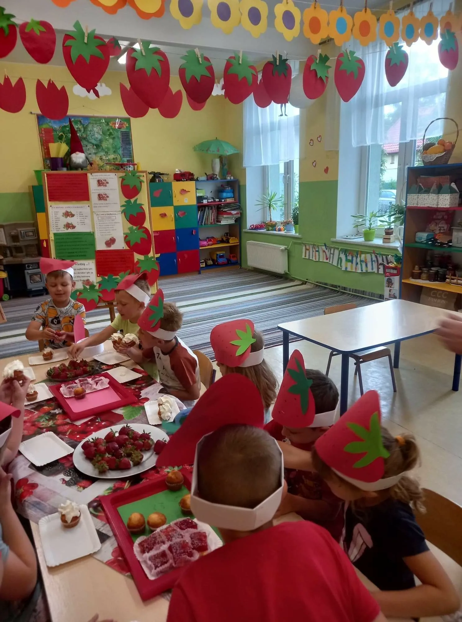 W CZERWCU RZĄDZĄ TRUSKAWKI