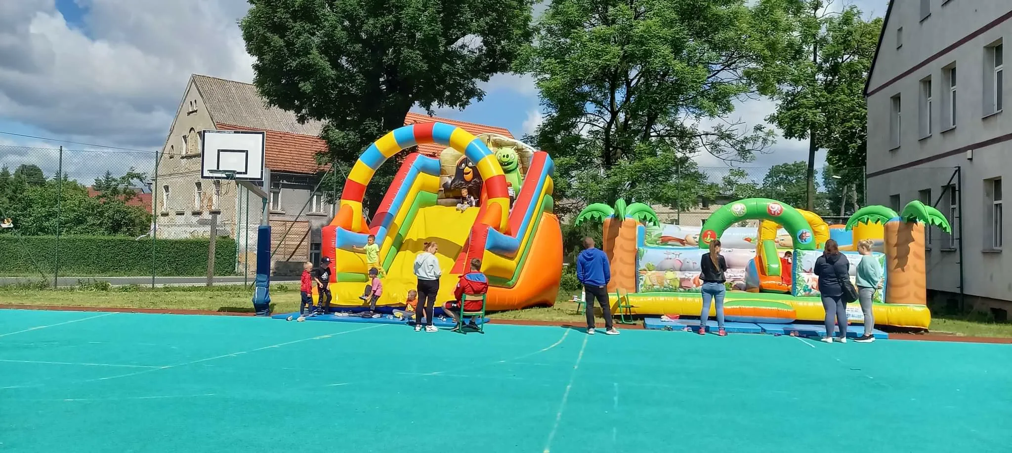 DZIEŃ PEŁEN RADOŚCI