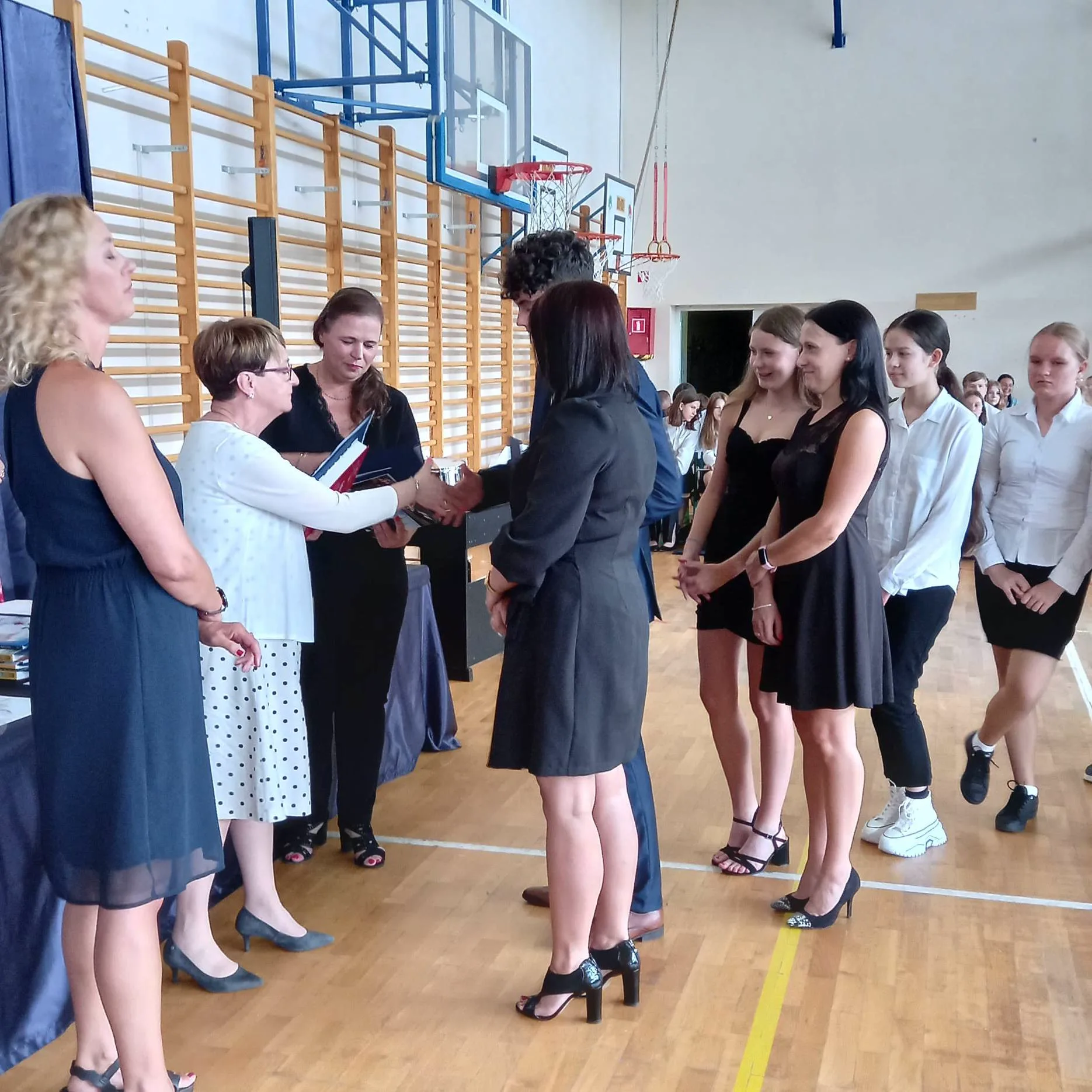 356225105 1352498758668389 579626741830897924 n