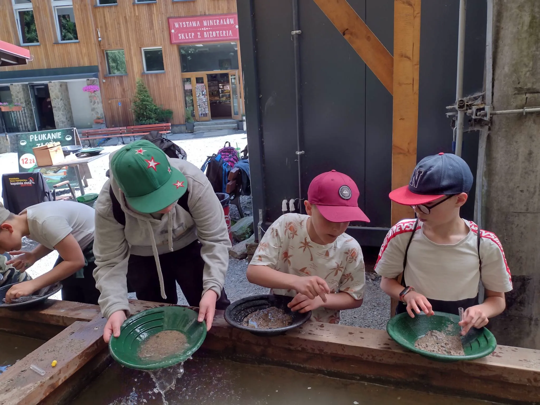 received 1504859686712845.jpeg