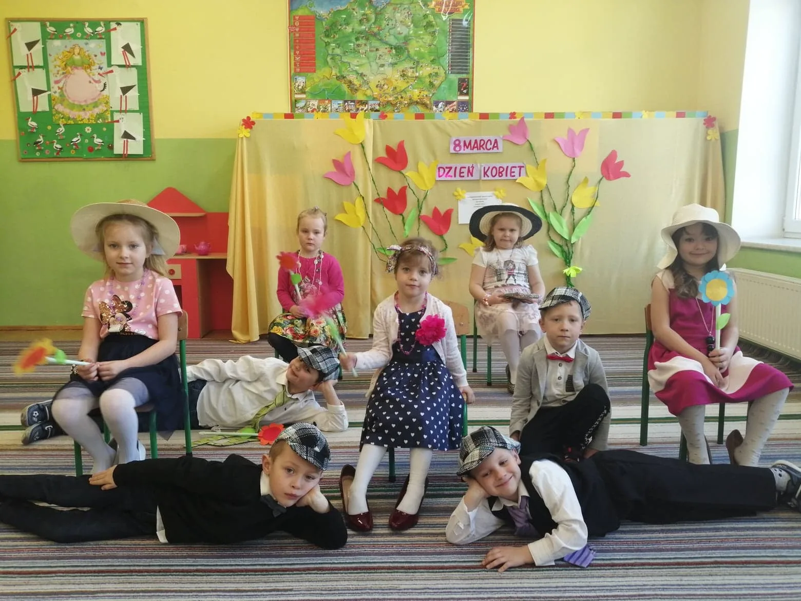 Dzień Kobiet w szkole w Witkowie