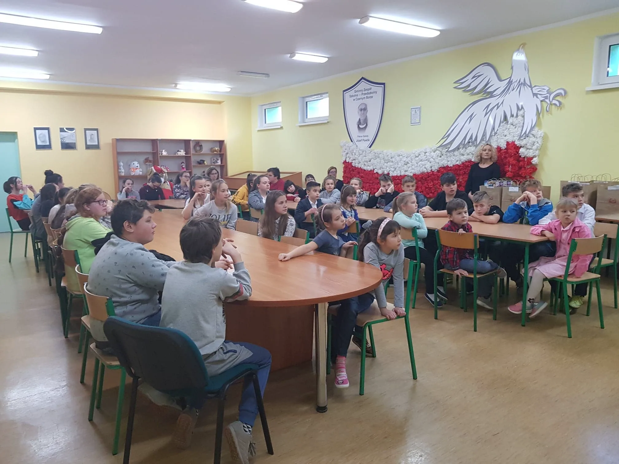 48275769 578381045966059 397231951724937216 n