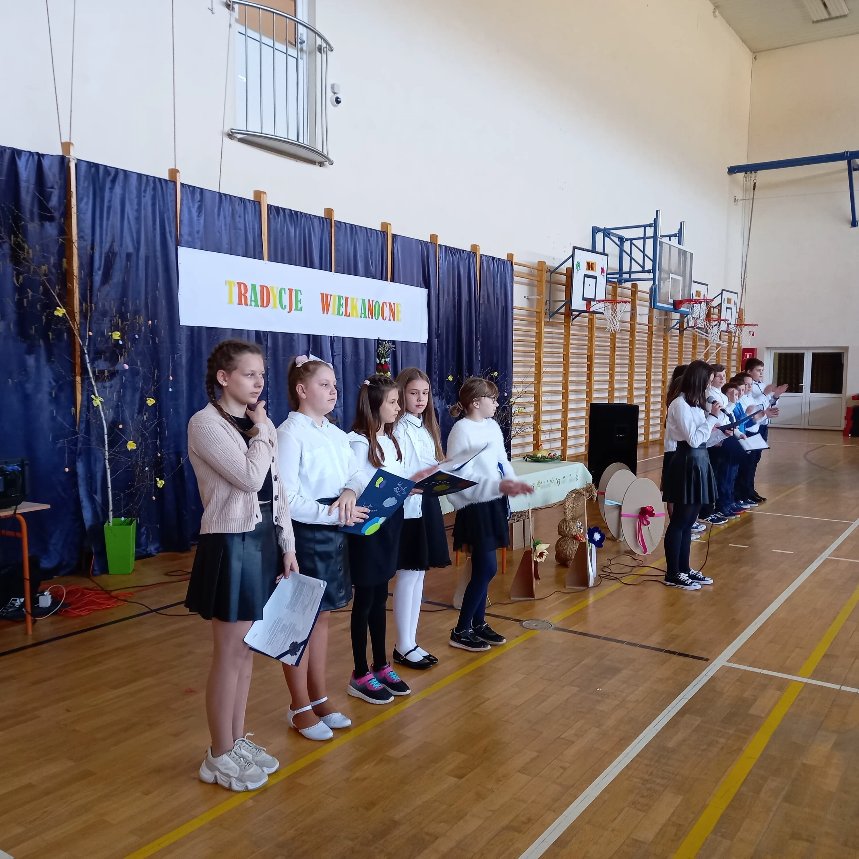 ŚWIĘTUJMY  WIELKANOC