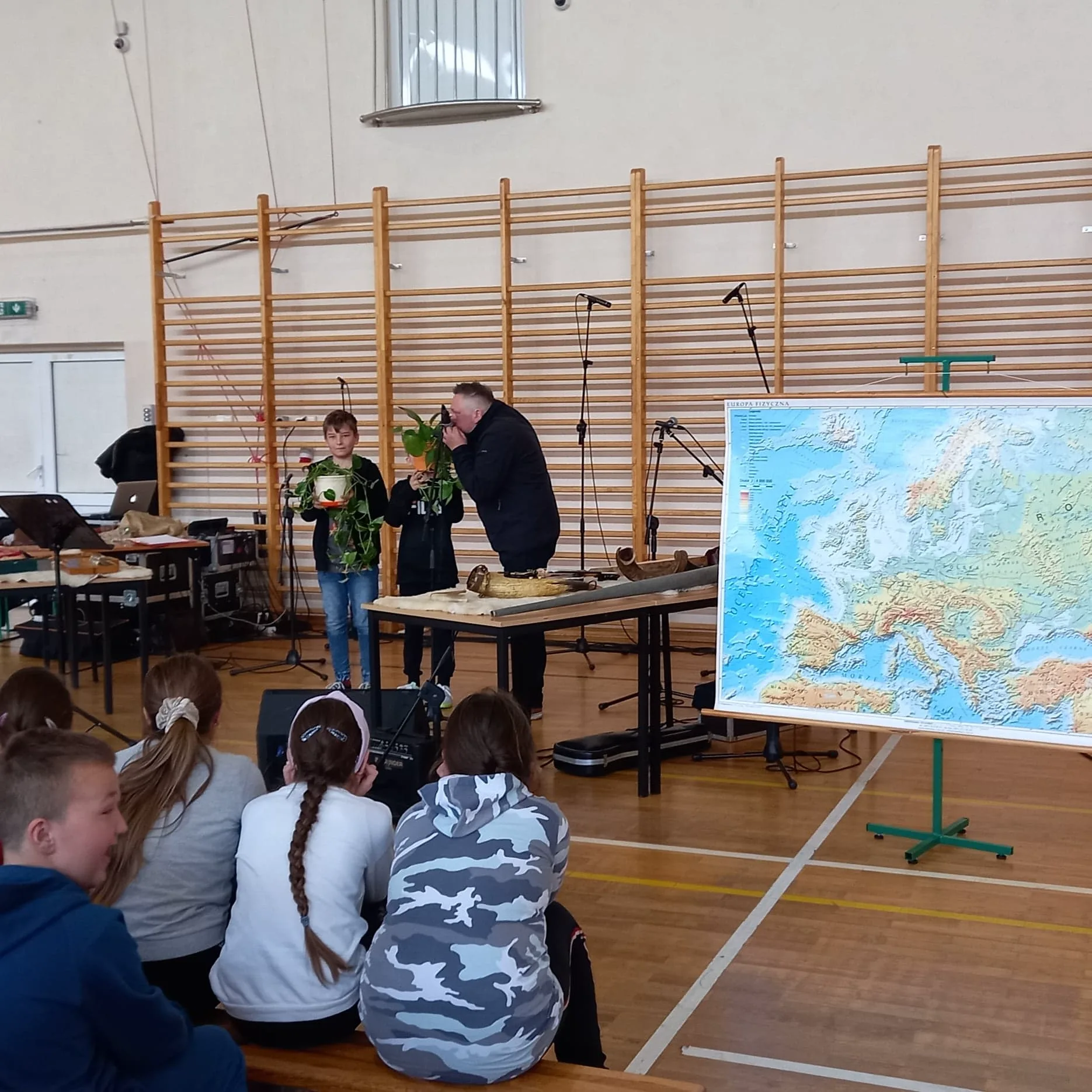 279038294 411974180319511 4672687264061434659 n