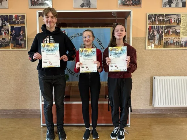 BRAWO! BRAWO! BRAWO! Tytuł laureata POWIATOWEGO KONKURSU WIEDZY O JĘZYKU POLSKIM należy do naszej drużyny!
