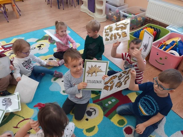 DINOZAURY... CÓŻ TO ZA STWORZENIA...???