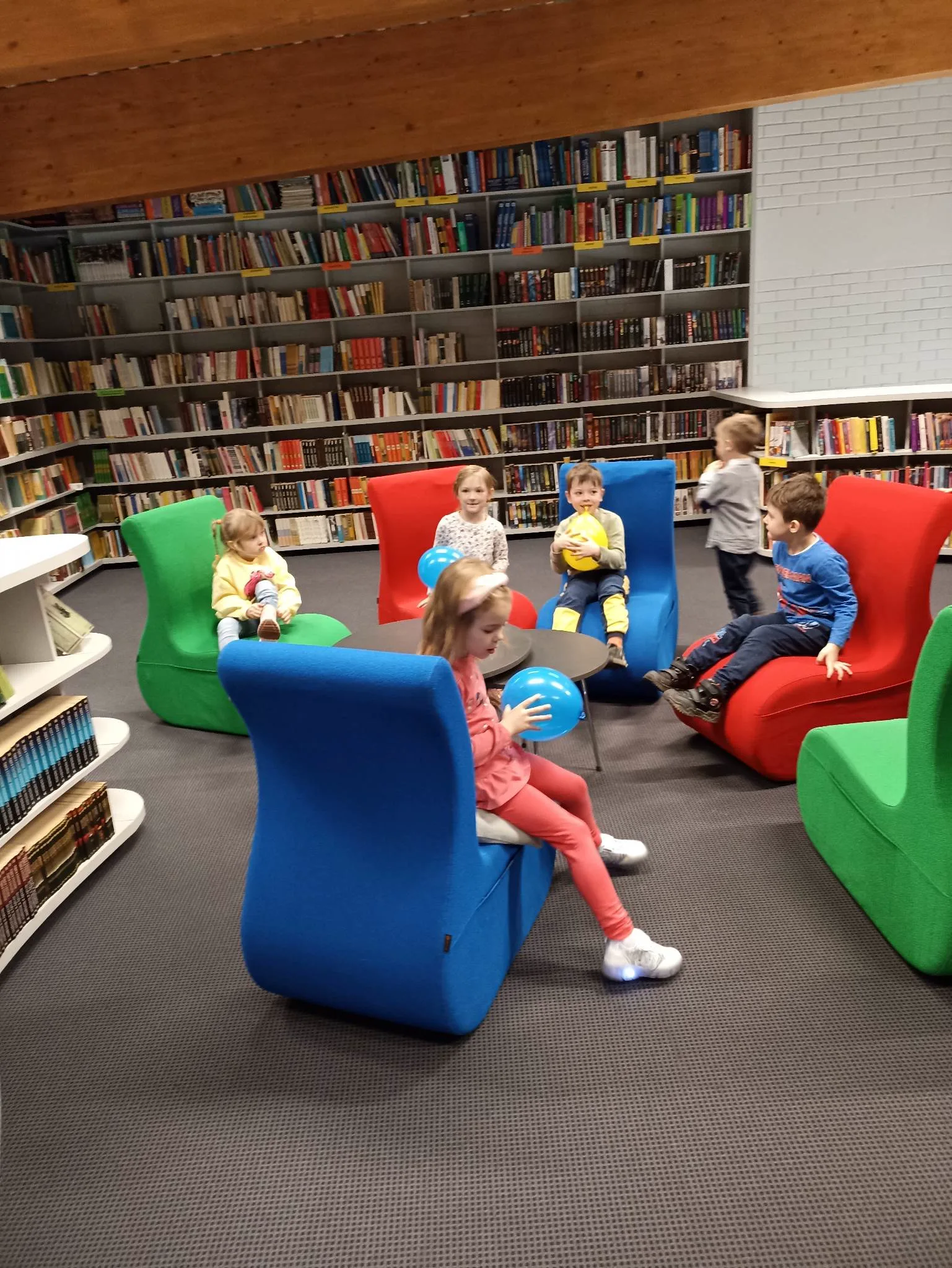 336593990 952447849098693 7072194407073483330 n