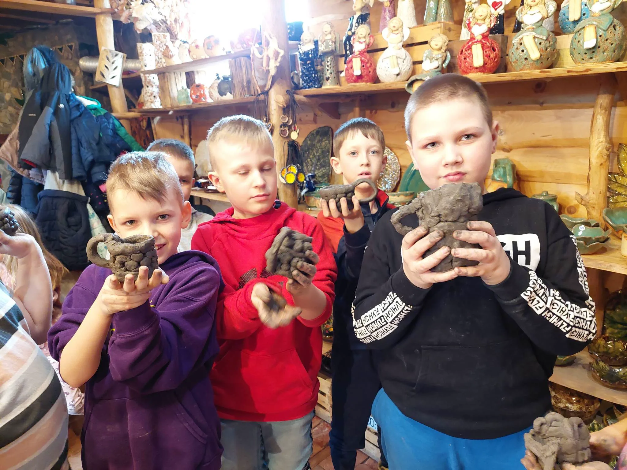 WARSZTATY CERAMICZNE W GALERII POD ANIOŁEM