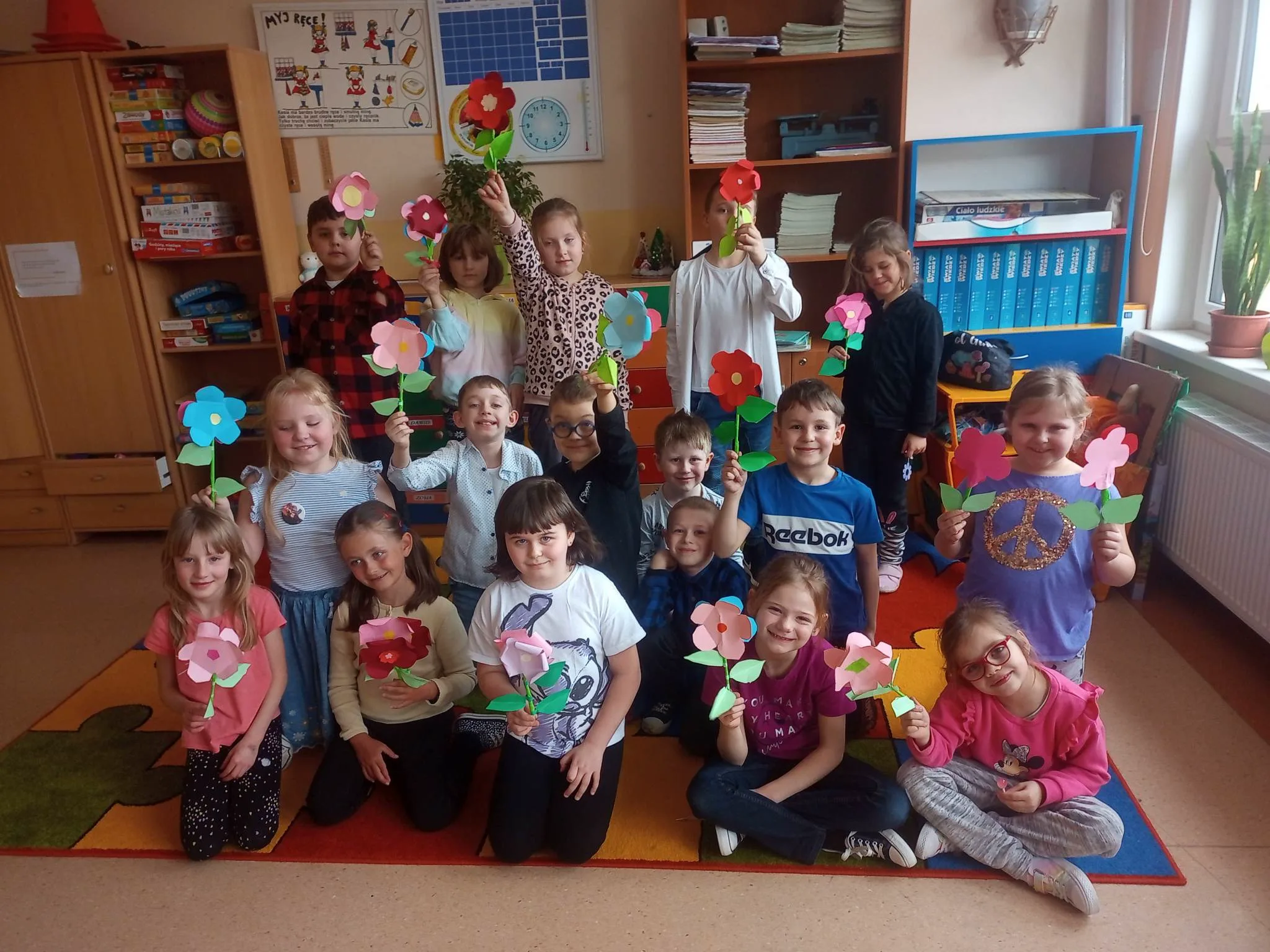 DZIEŃ KOBIET JEST OD TEGO, BY POWIEDZIEĆ COŚ MIŁEGO