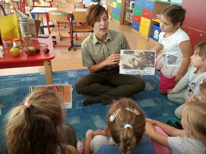 SPOTKANIE  PRZDSZKOLAKÓW Z LEŚNIKIEM