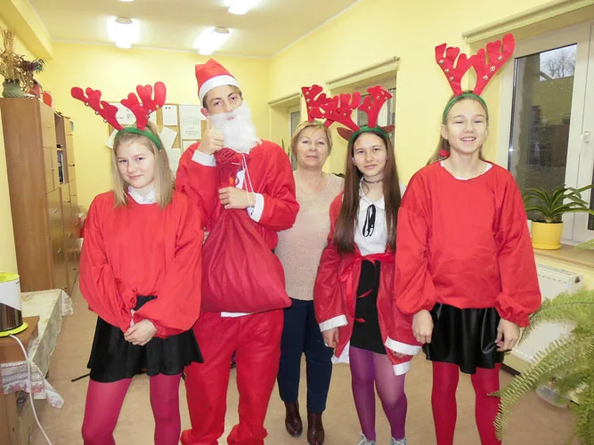 Święty Mikołaj chodził po szkole…