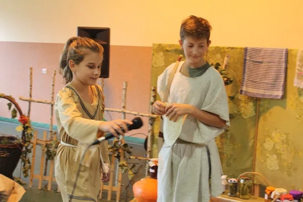 Kolejne  ” Święto Chleba „  w szkole  za nami - fotorelacja w zakładce galeria