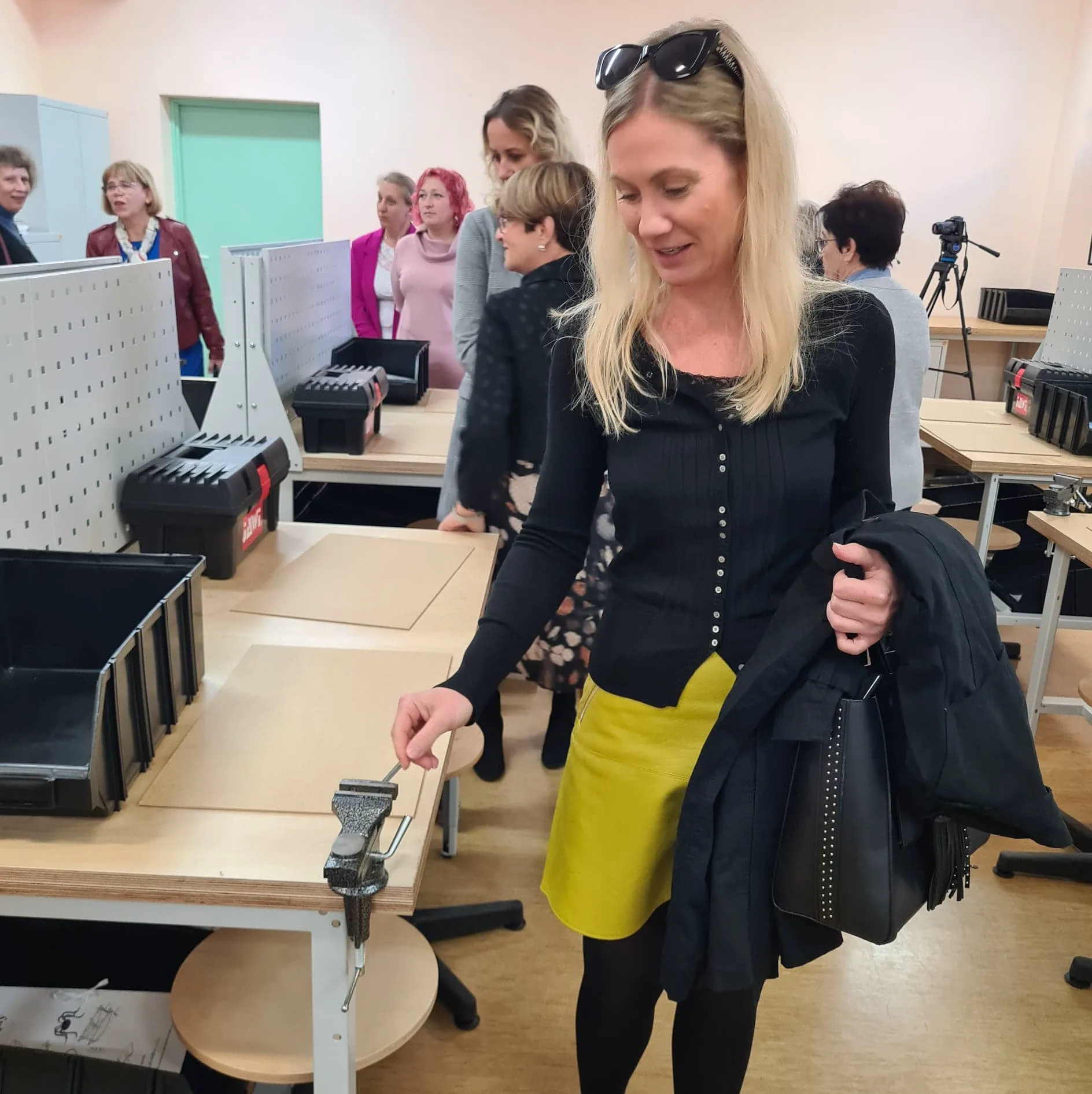 272750582 2342237512610405 1053175096403527465 n