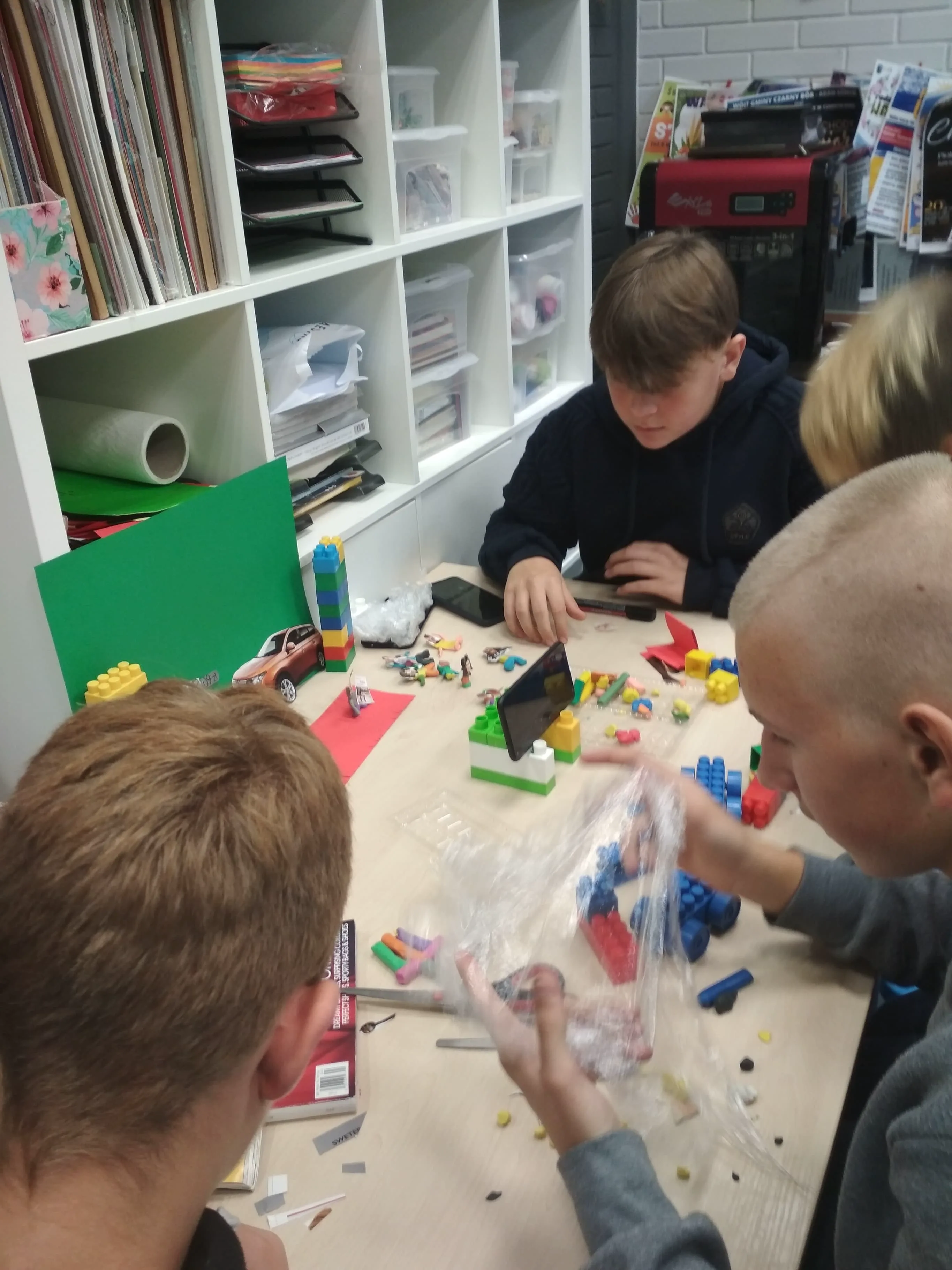 UDZIAŁ KLASY VIIa W ZAJĘCIACH Z ANIMACJI POKLATKOWEJ