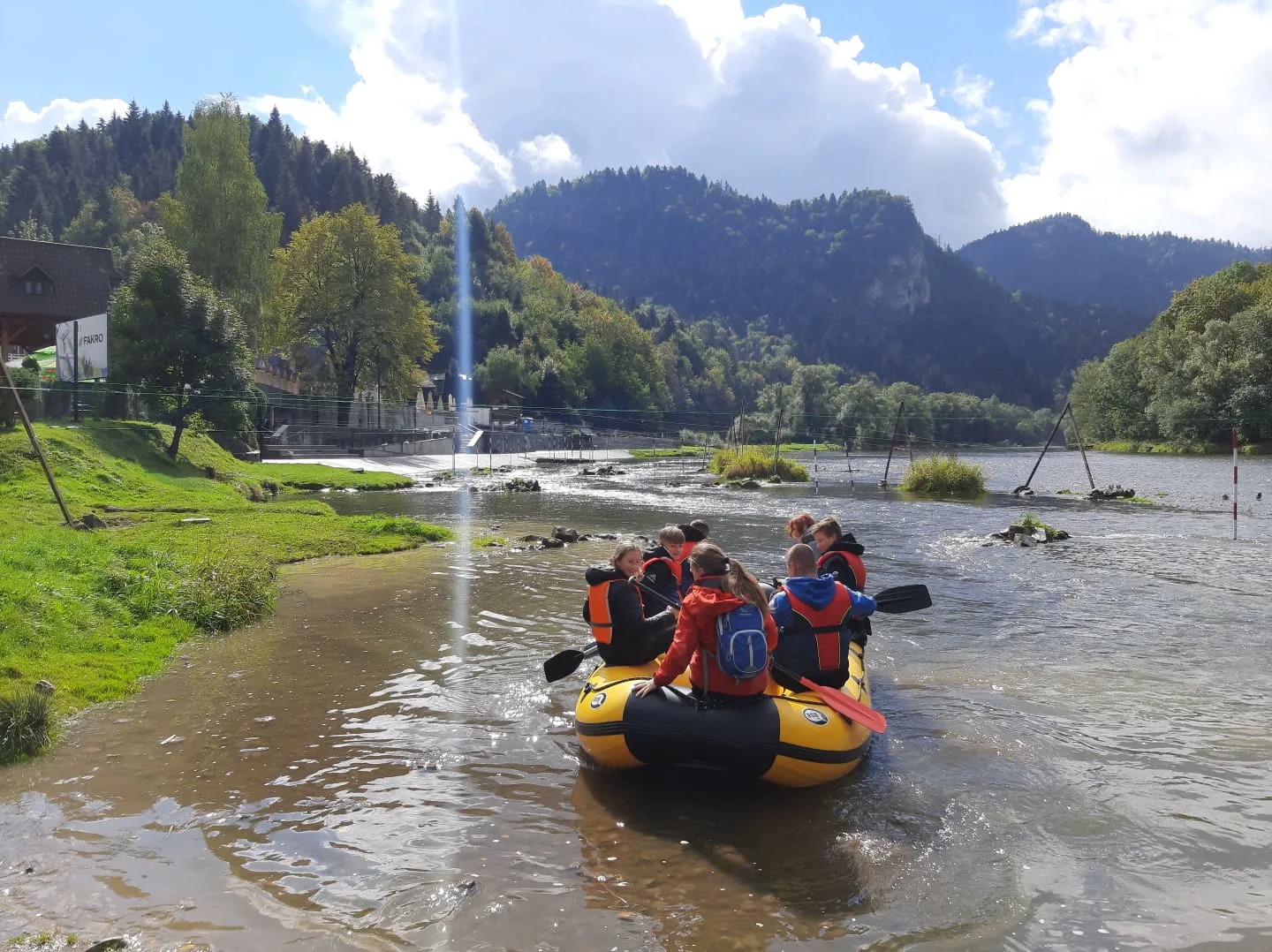 PHOTO 2022 09 25 21 27 22