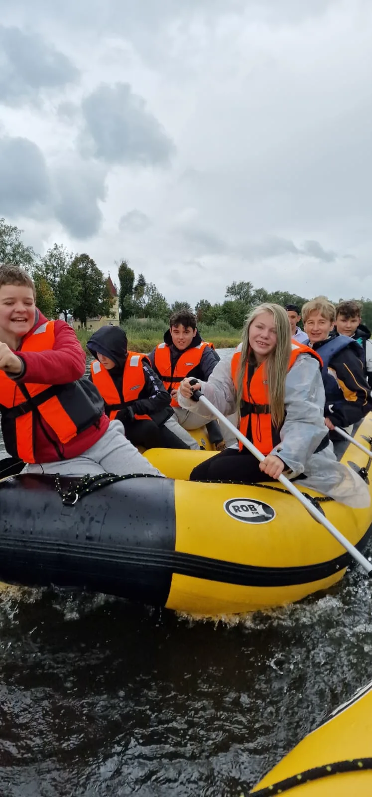 PHOTO 2022 09 25 21 31 13