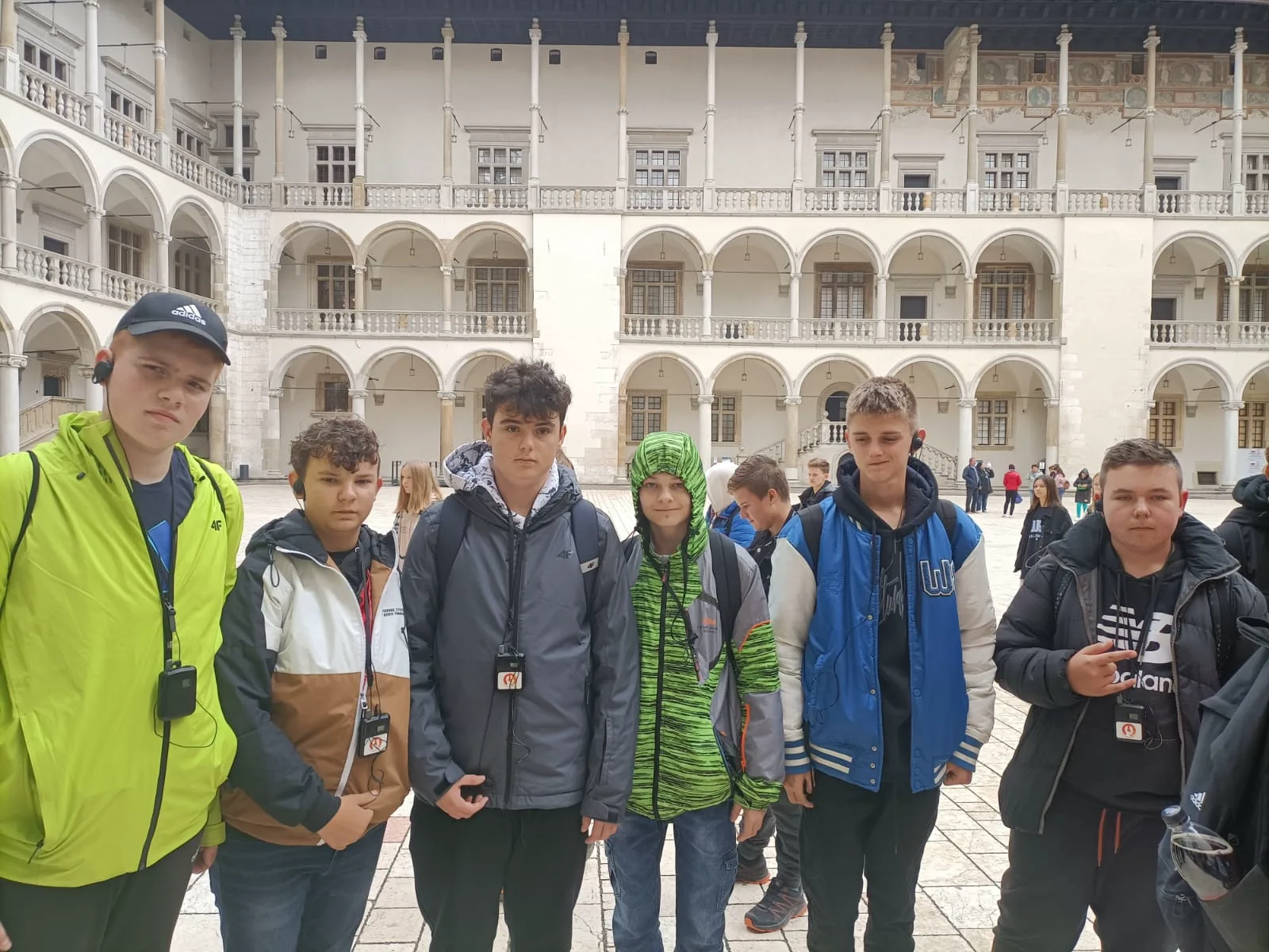 PHOTO 2022 09 25 21 33 32